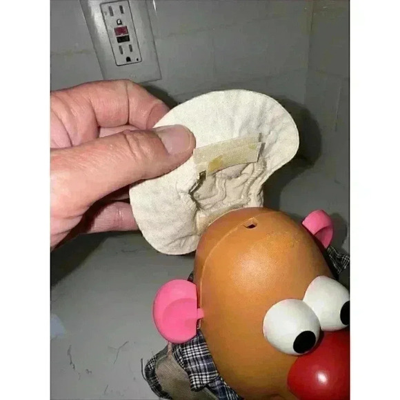 Mr. Potato Head Fisherman Vintage 1998 Collector's Gift Edition Used - Picture 7 of 8